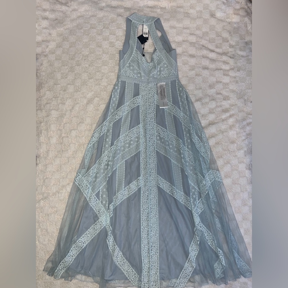NWT! BCBGMAXAZRIA Raissa Halter Neck Maxi Evening Gown in Haze Combo • Size 12 - Picture 8 of 16